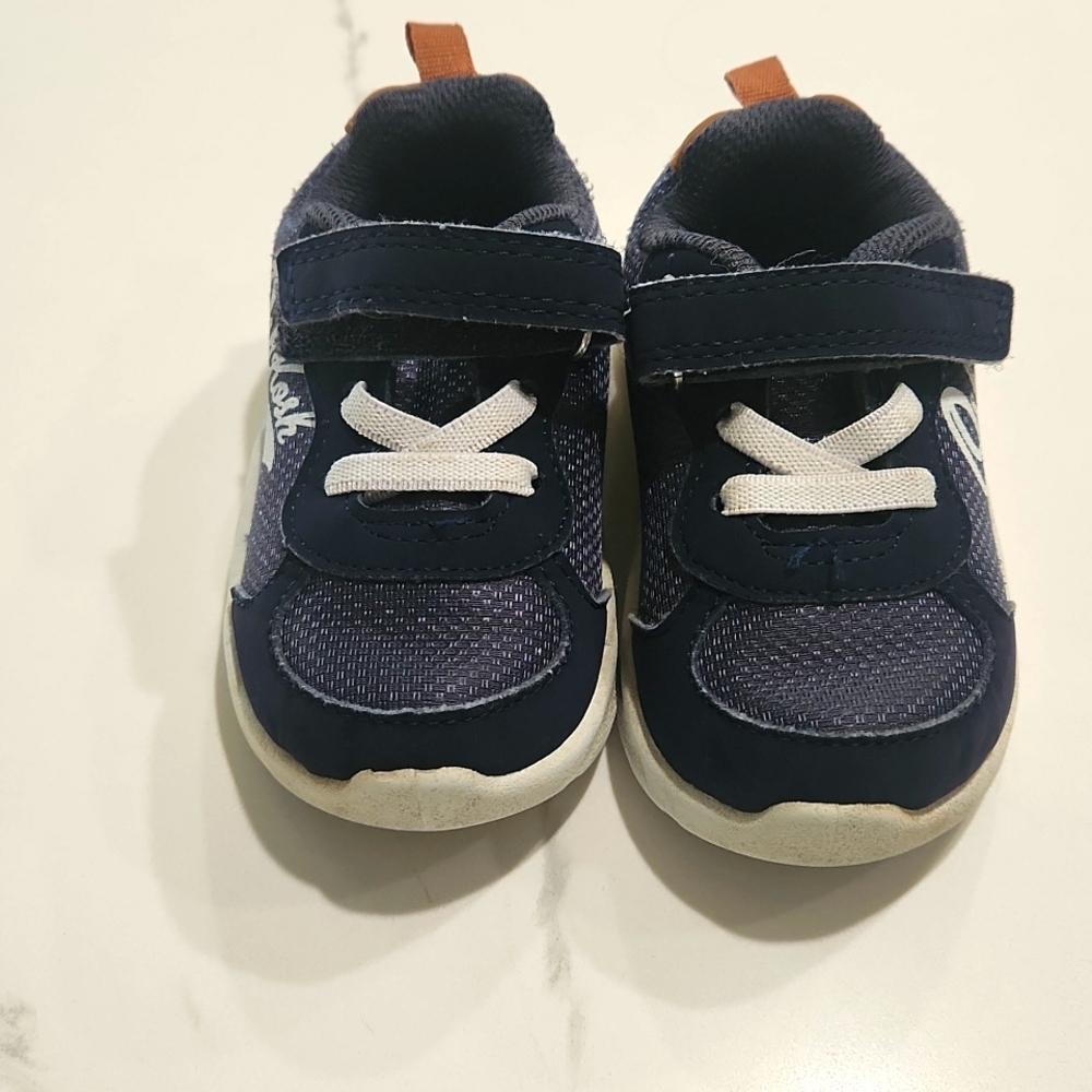 Oshkosh Size 5M